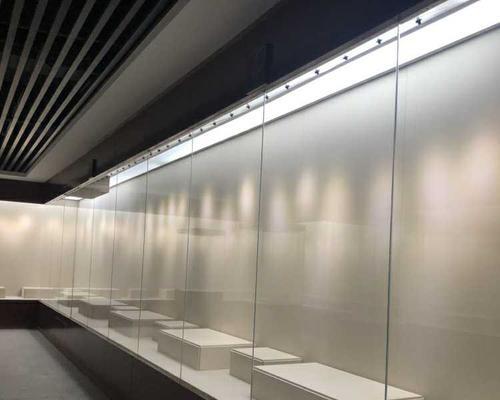 展示柜位置调整方法？如何在绝地求生中移动展示柜？